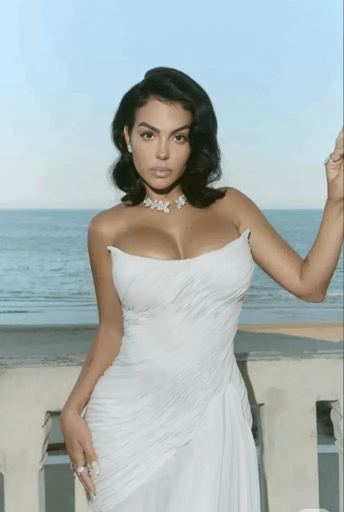 Georgina Rodriguez  avant et après augmentation mammaire et bbl